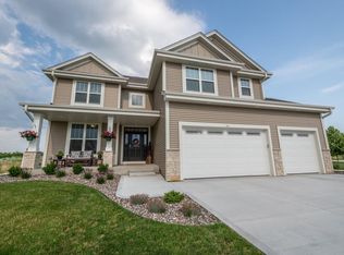 461 Reeds Dr, West Bend, WI 53095