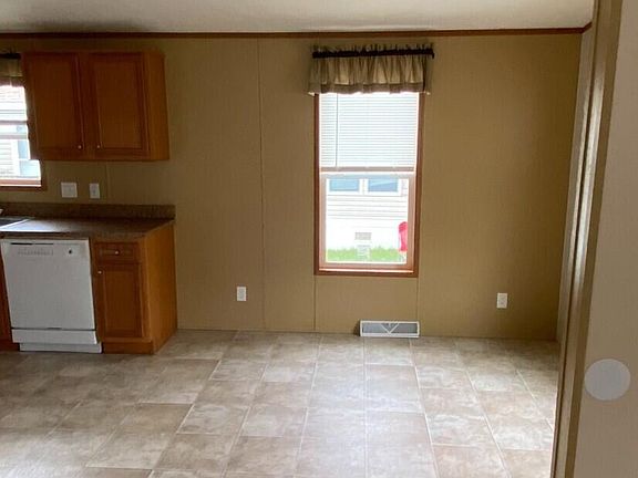 4th image of 217 G St