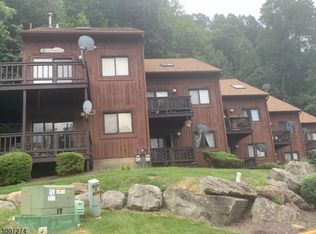 5 Gray Rock Dr UNIT 4, Vernon, NJ 07462