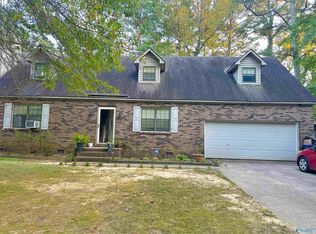 1219 Laquita Dr NW, Arab, AL 35016