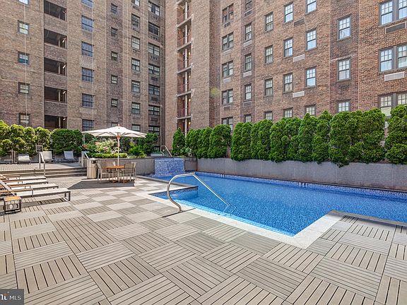 5th image of 219-29 S 18th St #1514