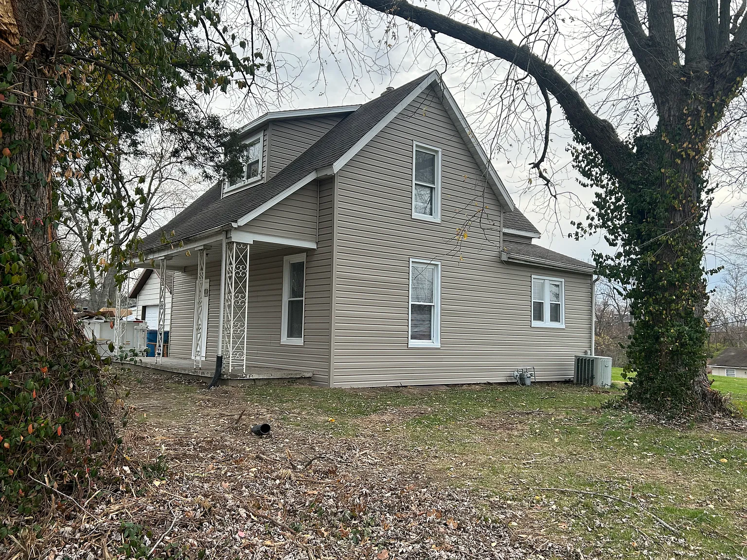 512 Bissell Ave photo 1