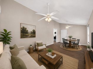 215 Prosperity Dr, San Antonio, TX 78237