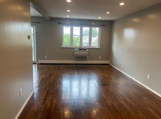 7159 58th Rd APT 3, Maspeth, NY 11378