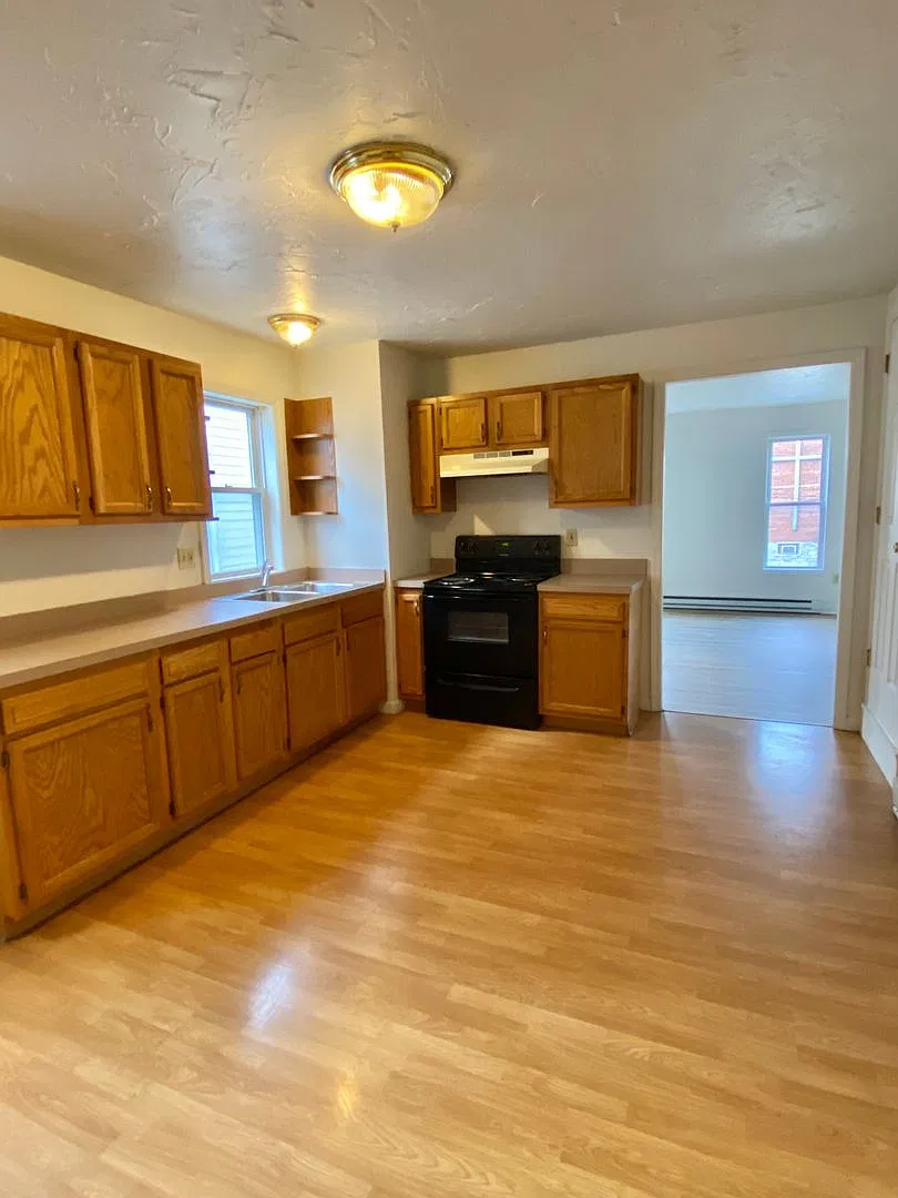 58 E Washington St — Photo 3