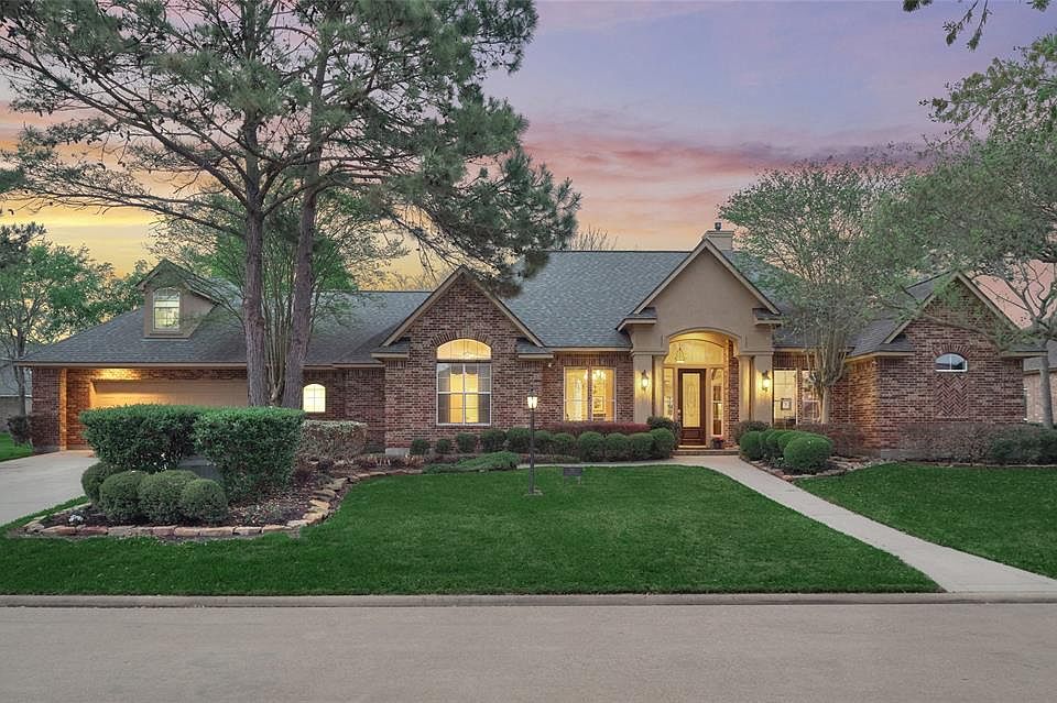 Welcome Home to 211 Waterford Way.