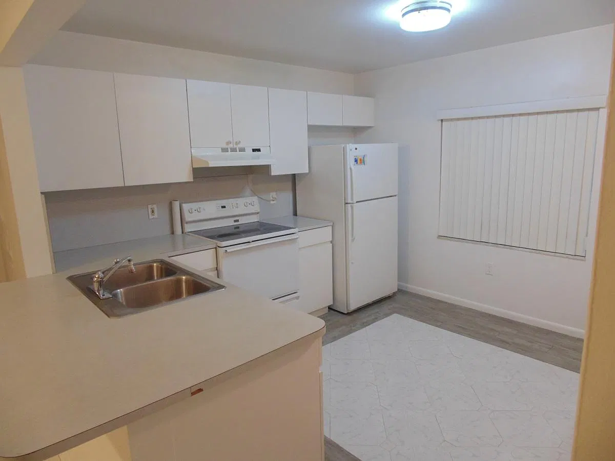 2 bed, 1100 sqft, $2,000 — Photo 2