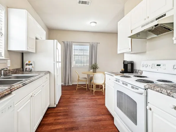 Charming Cottages for Rent in Waveland 1 & 2 Bedroom Units Available at Cambridge Cottages!, 102 Royal St, Waveland, MS 39576