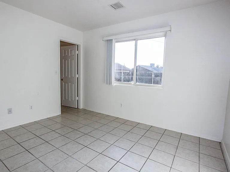4836 N Judy Cir — Photo 10