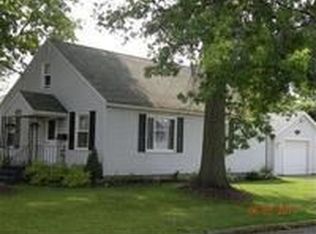 623 E 5th St, Dover, OH