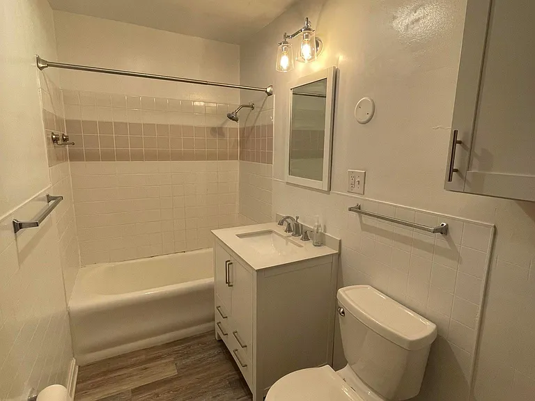 2998 Indianola Ave — Photo 12