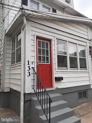 1st image of 133 Randall Ave