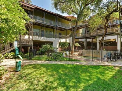 911 Keith Ln APT 4, Austin, TX, 78705