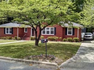 1742 Beaumont Dr, Greenville, NC 27858