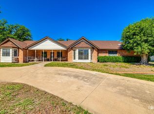 114 Oakwood St, Sonora, TX 76950