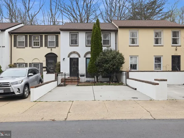 2938 Espana Ct, Fairfax, VA 22031