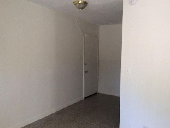 5th image of 105 Neulon Dr