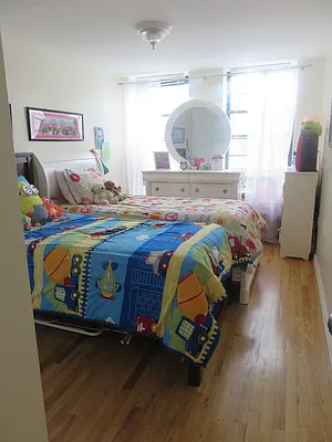 Rented by Space Real Estate | media 64