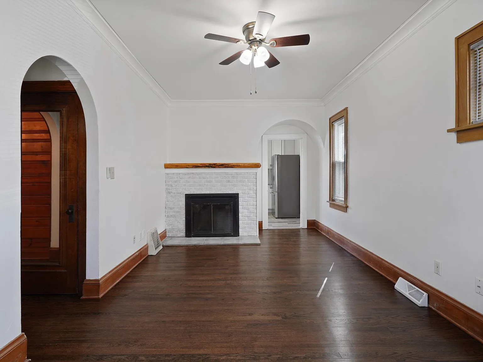 3 bed, 1400 sqft, $2,000 — Photo 4
