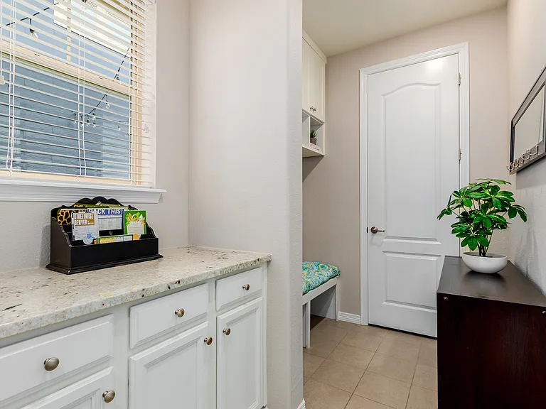9456 E 51st Dr — Photo 11