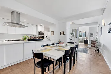 Rented by R New York