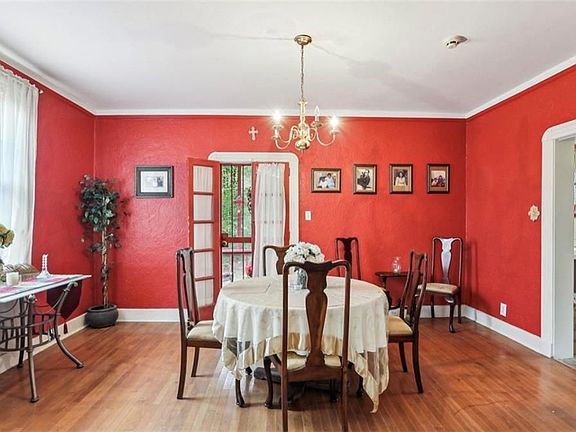 4th image of 4756 Arts St