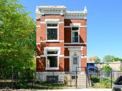 3318 W Walnut St, Chicago, IL, 60624