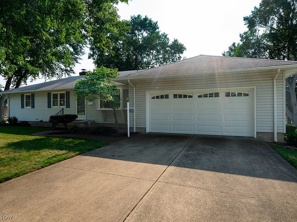 1st image of 721 Lindy Lane Ave SW