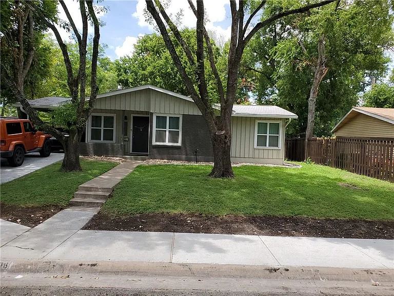 1408 Broadmoor Dr — Photo 17