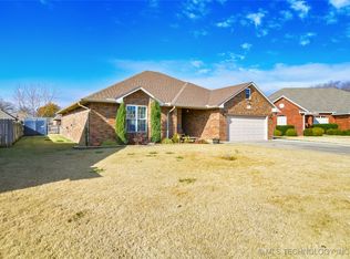 1509 Tara Dr, Ardmore, OK 73401