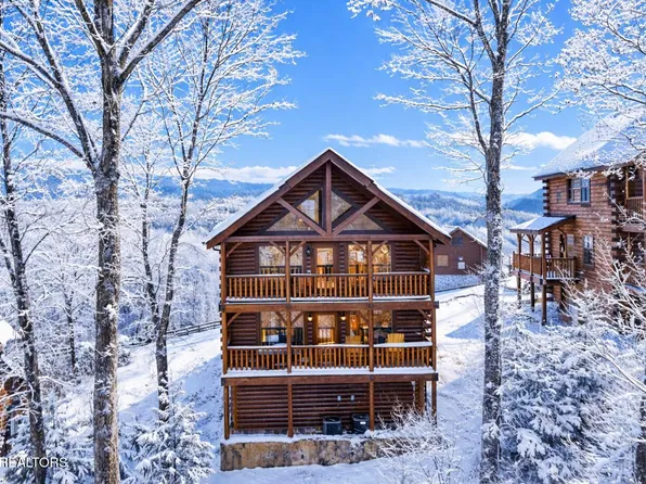 2853 White Oak Ridge Ln, Sevierville, TN 37862