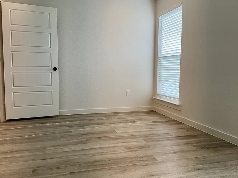 13817 Fremont Ave — Photo 8
