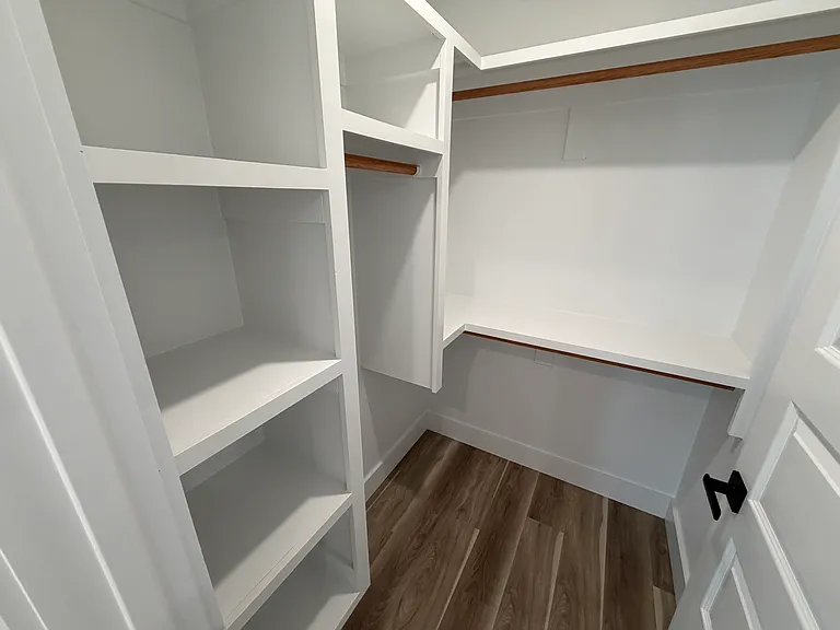 906 N Sang Ave — Photo 14