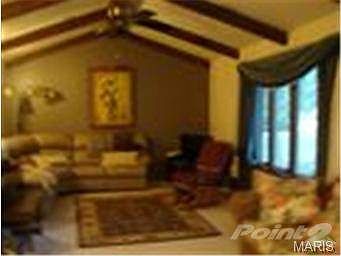 3rd image of 20564 NE Oakwood Dr