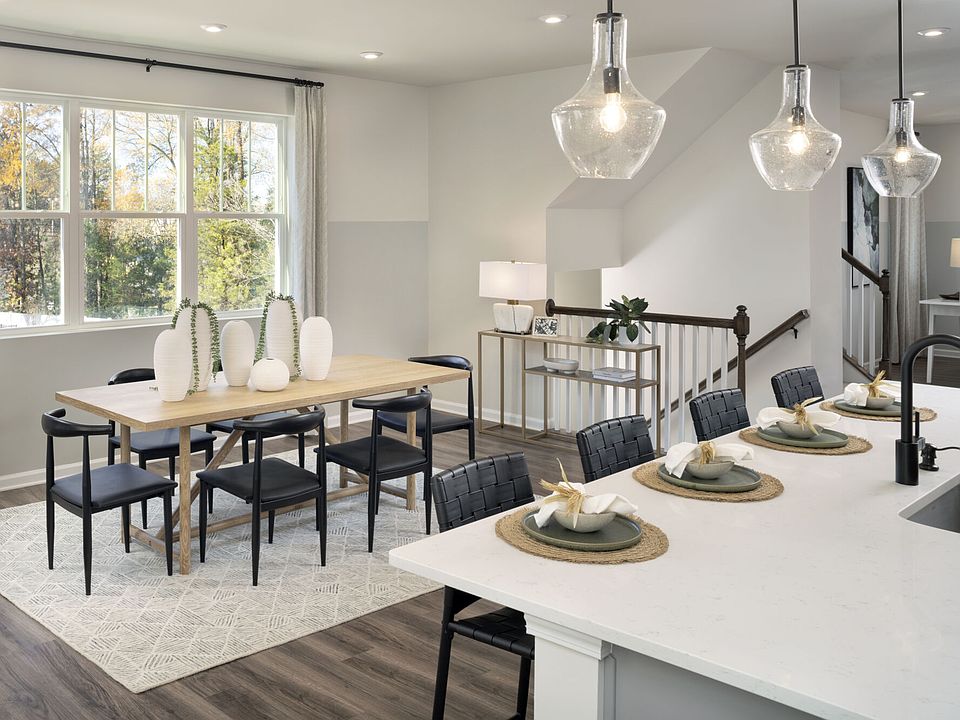 Chestnut Model Breakfast Room