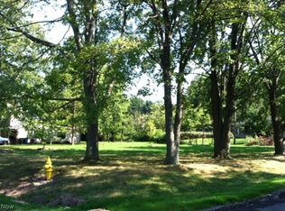Elmwood St, Elyria, OH 44035