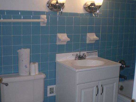 upstrair bathroom