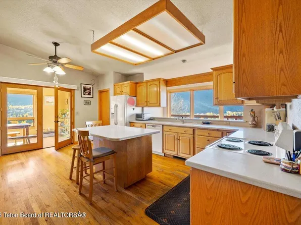 980 Budge Dr, Jackson, WY 83001