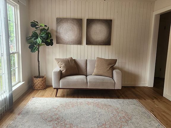 5th image of 3112 E Woodrow Pl