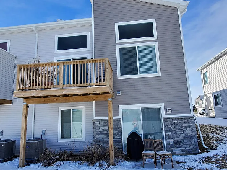 381 NE Mink Dr — Photo 21