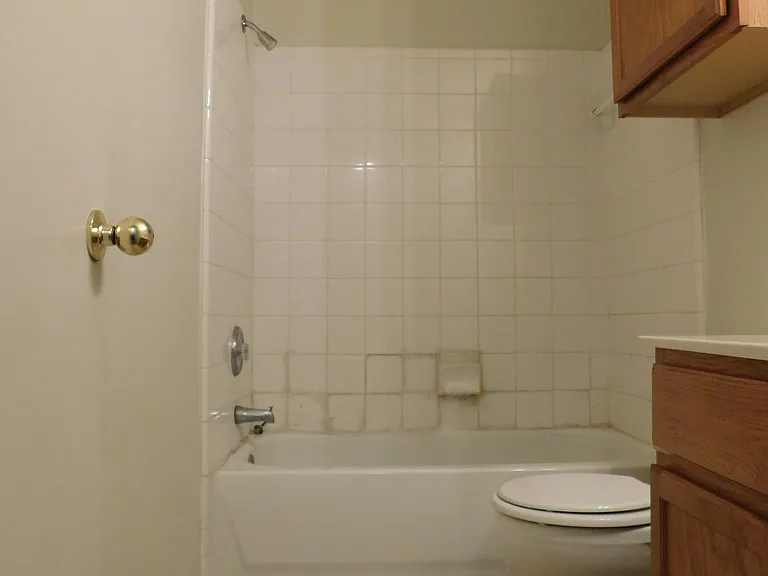308 Creek St #D — Photo 12