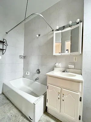 Rented by Compass | media 27