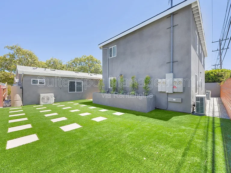1603 Vuelta Grande Ave #1607-A3 — Photo 20