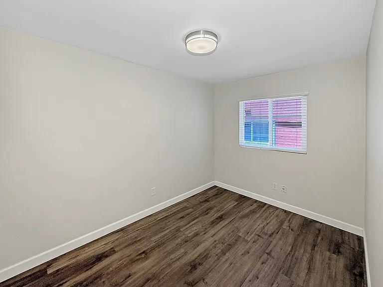 4835 Niagara Ave #2 — Photo 11