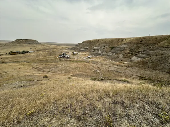 76 Essex Ln, Great Falls, MT 59404