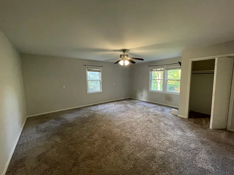 206 Rodborough Rd — Photo 13