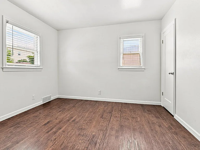 167 S 12th Ave — Photo 12