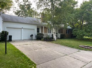 755 Berkshire Ln, East Lansing, MI 48823