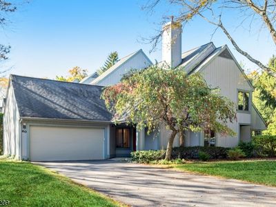 60 White Beeches Dr, Township Of Washington, NJ, 07676