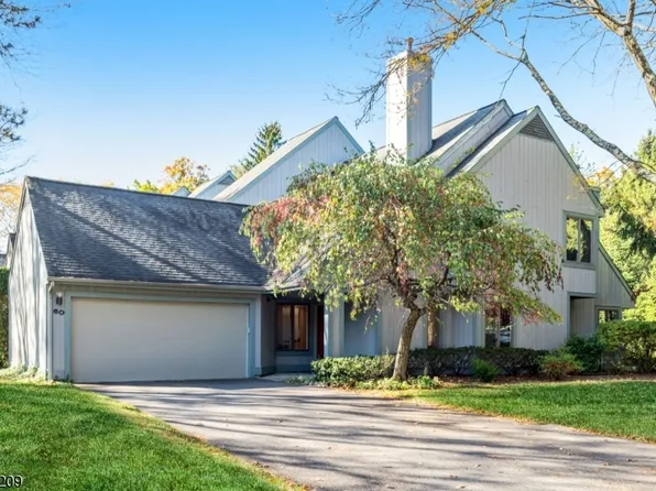 60 White Beeches Dr, Washington Twp., NJ 07676